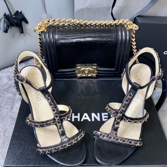 CHANEL CLASSIC CHAIN HEELS - Picture 5 of 16